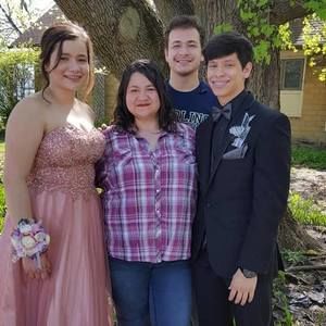 Meet your Posher, Monique